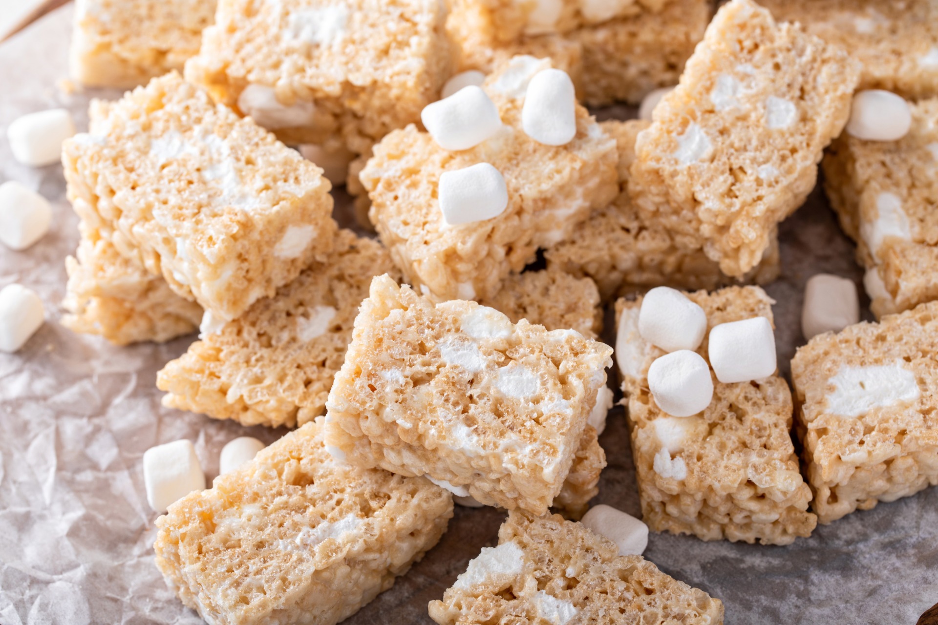Rice,Krispie,Treats,Bites,With,Marshmallow,,Small,Snack,For,Kids